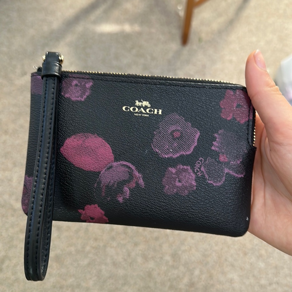 coach floral zip up wallet
